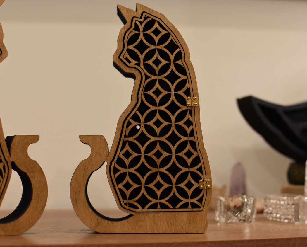 Cat Shelf - Hinged Door Shippo Pattern - Light Brown
