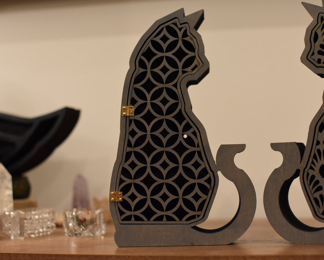 Cat Shelf - Hinged Door Shippo Pattern - Gray