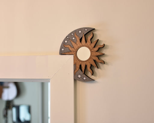 Moon & Star Mirror Outside Corner Corbel - Single