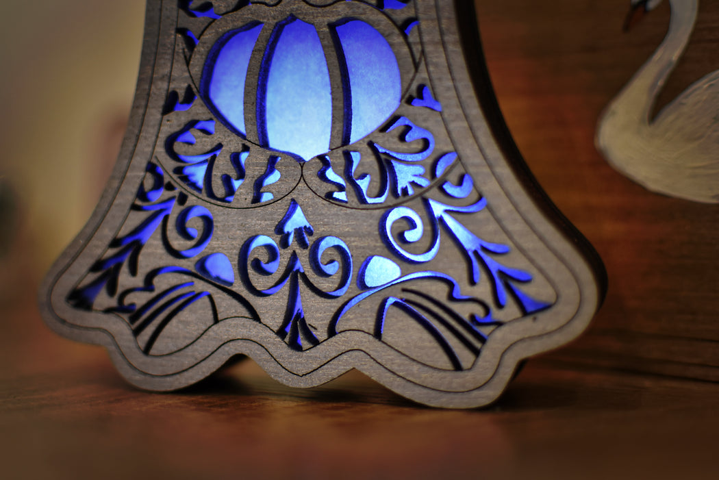 24hrs Limited Edition Lace Inspired Ghosty Paws Lamp